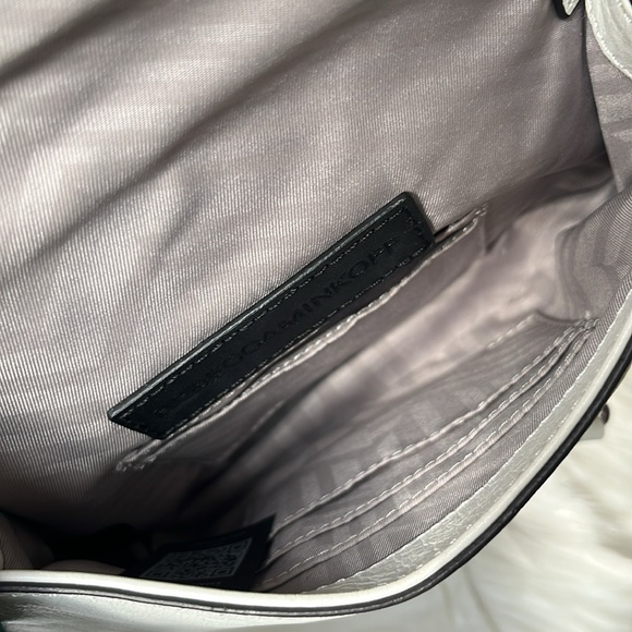 RM small love crossbody bag - Picture 6 of 6